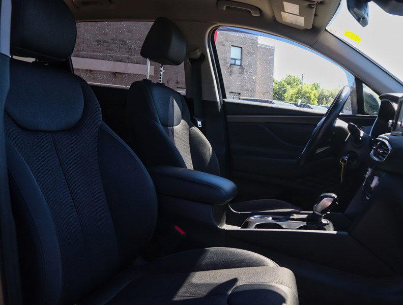 2020 Hyundai Santa Fe 2.4L Essential AWD w/Safety Package