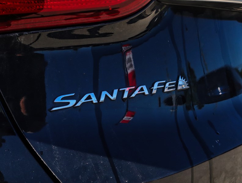 2020 Hyundai Santa Fe 2.4L Essential AWD w/Safety Package