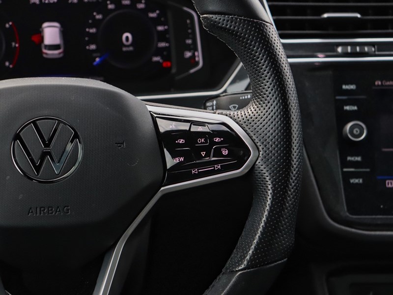 2022 Volkswagen Tiguan Comfortline R-Line Black Edition 4MOTION