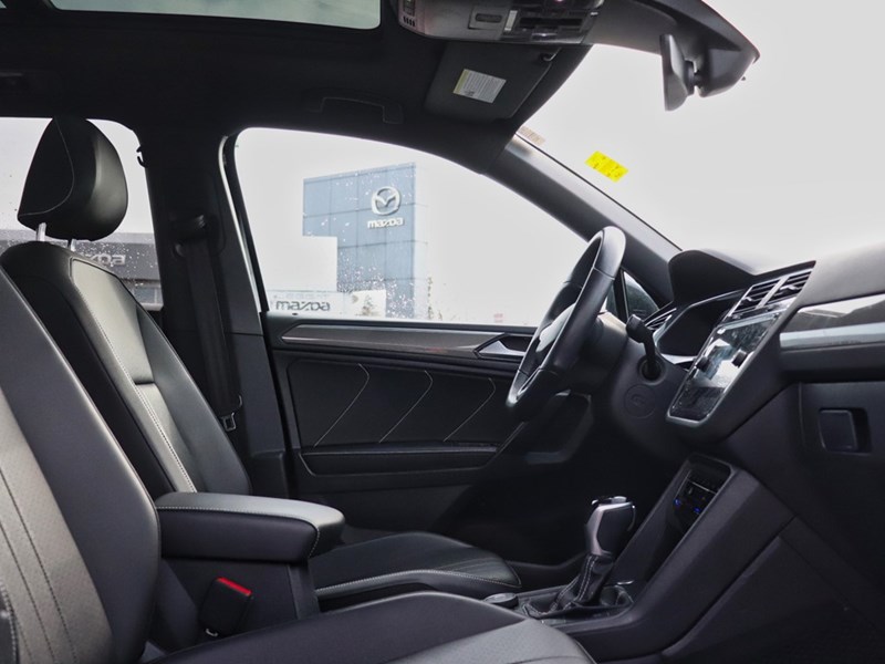 2022 Volkswagen Tiguan Comfortline R-Line Black Edition 4MOTION