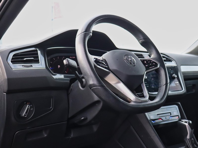 2022 Volkswagen Tiguan Comfortline R-Line Black Edition 4MOTION