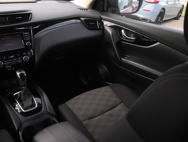 2023 Nissan Qashqai AWD SV CVT