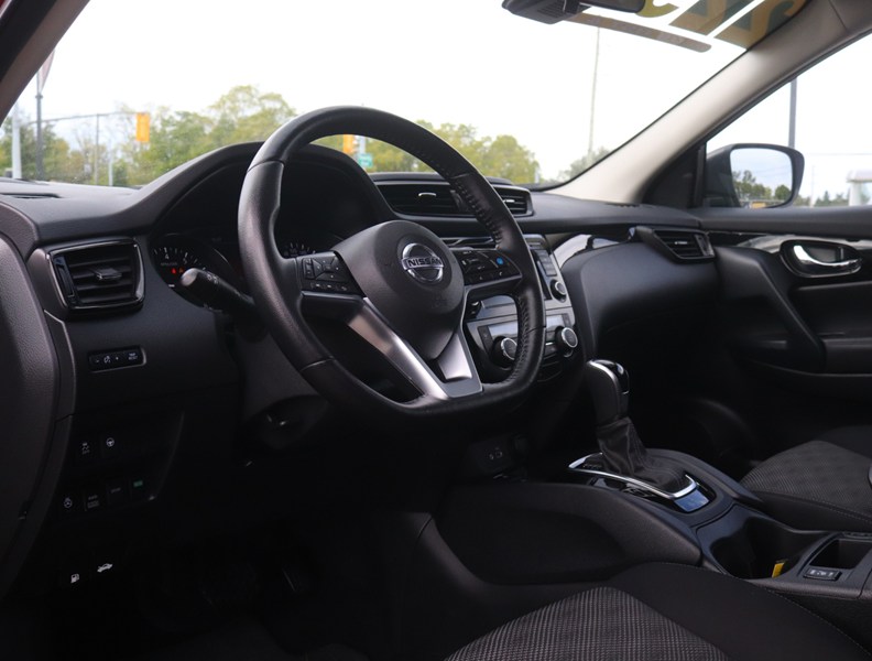 2023 Nissan Qashqai AWD SV CVT