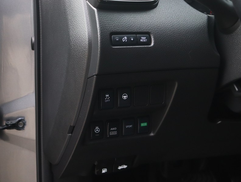2023 Nissan Qashqai AWD SV CVT
