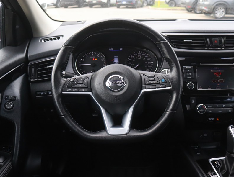 2023 Nissan Qashqai AWD SV CVT