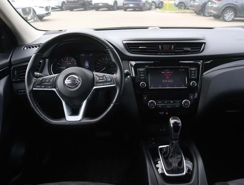 2023 Nissan Qashqai AWD SV CVT