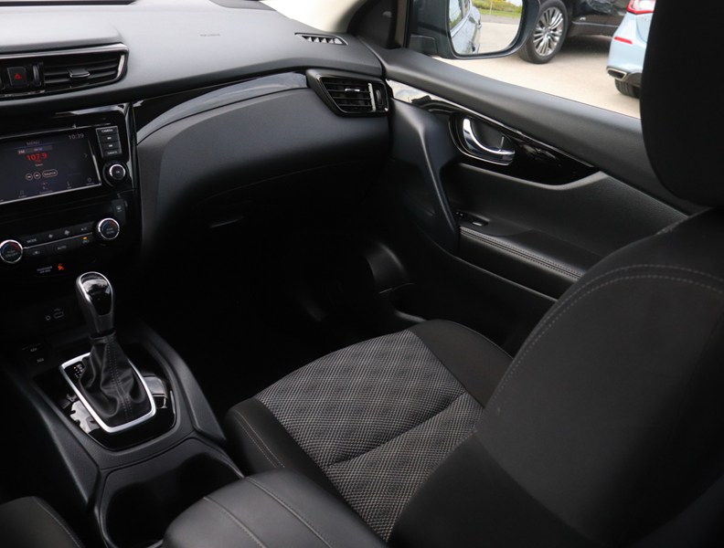 2023 Nissan Qashqai AWD SV CVT