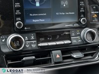 2022 Toyota Highlander Hybrid Hybrid XLE AWD