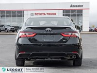 2024 Toyota Camry SE Auto