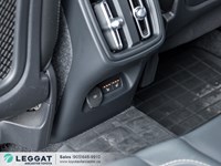 2025 Volvo XC40 B5 AWD Ultra Dark Theme