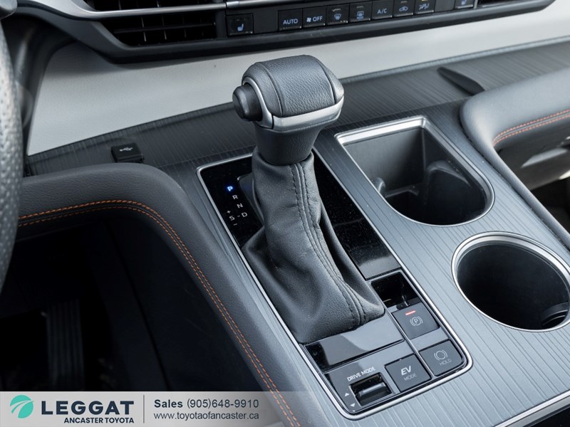 2024 Toyota Sienna XSE 7-Passenger AWD