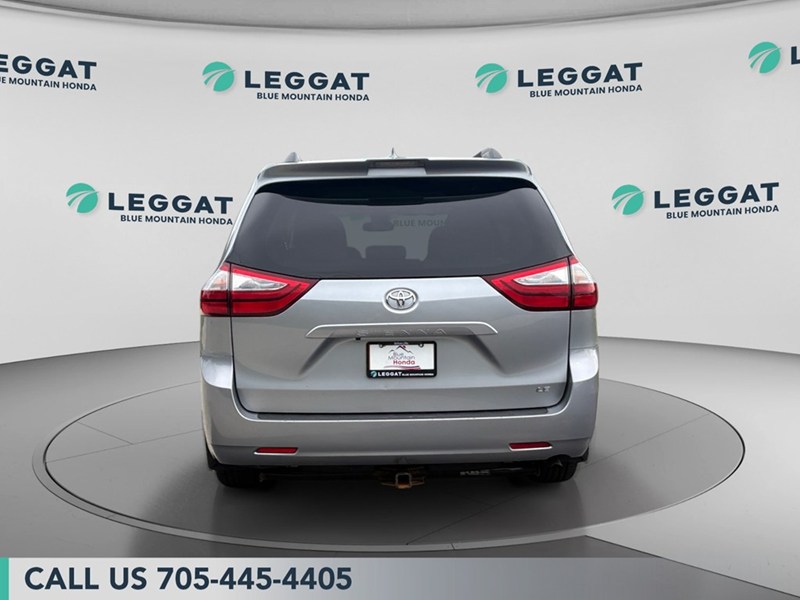 2018 Toyota Sienna LE 8-Passenger FWD