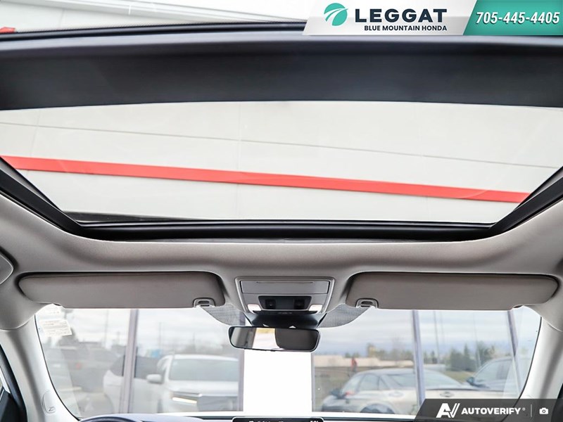 2025 Honda Pilot Touring AWD|Low KM|Accident Free