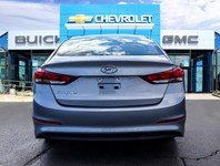 2017 Hyundai Elantra 4dr Sdn Auto LE