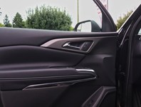 2027 Chevrolet Traverse AWD 4dr LT