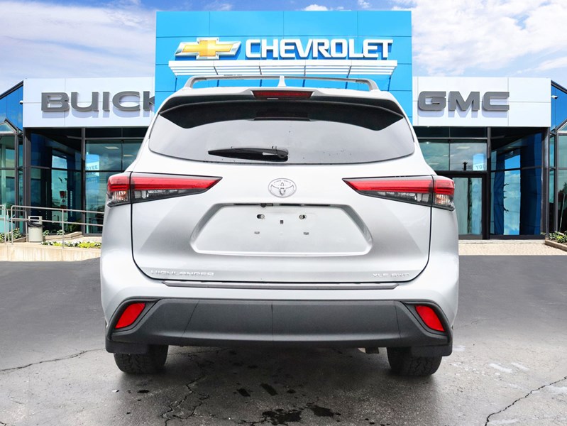 2022 Toyota Highlander XLE AWD