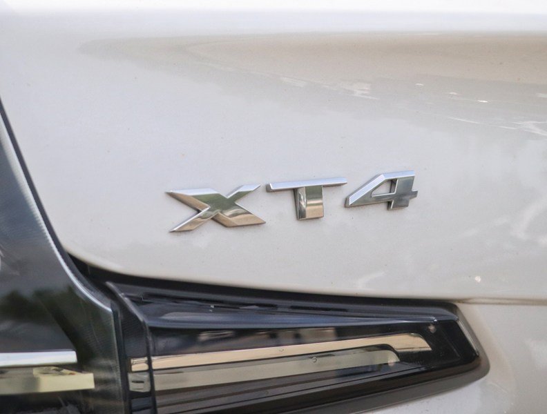 2023 Cadillac XT4 AWD 4dr Sport
