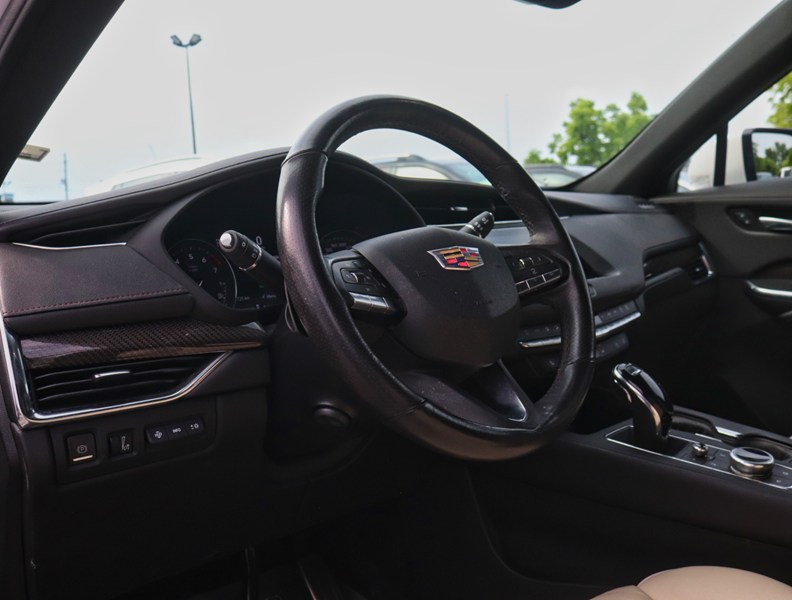 2023 Cadillac XT4 AWD 4dr Sport