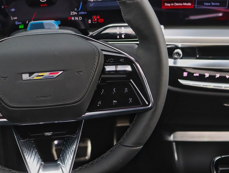 2026 Cadillac LYRIQ 4dr LYRIQ-V Premium