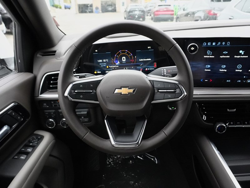 2026 Chevrolet Suburban 4WD 4dr LS