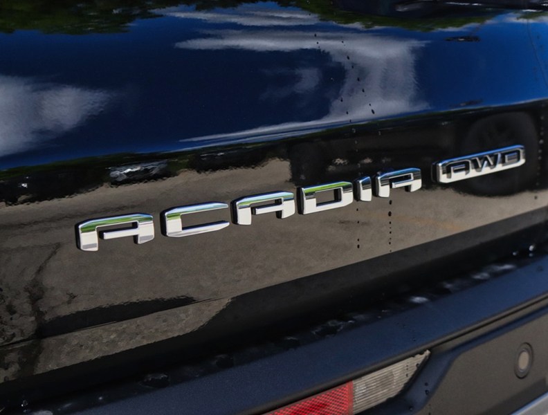 2026 GMC Acadia AWD 4dr Elevation