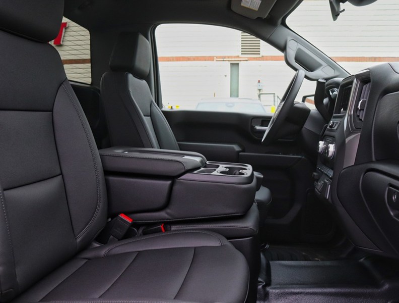 2026 GMC Sierra 2500HD 4WD Reg Cab 142