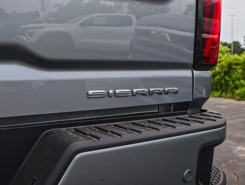 2026 GMC Sierra 3500HD 4WD Crew Cab 172