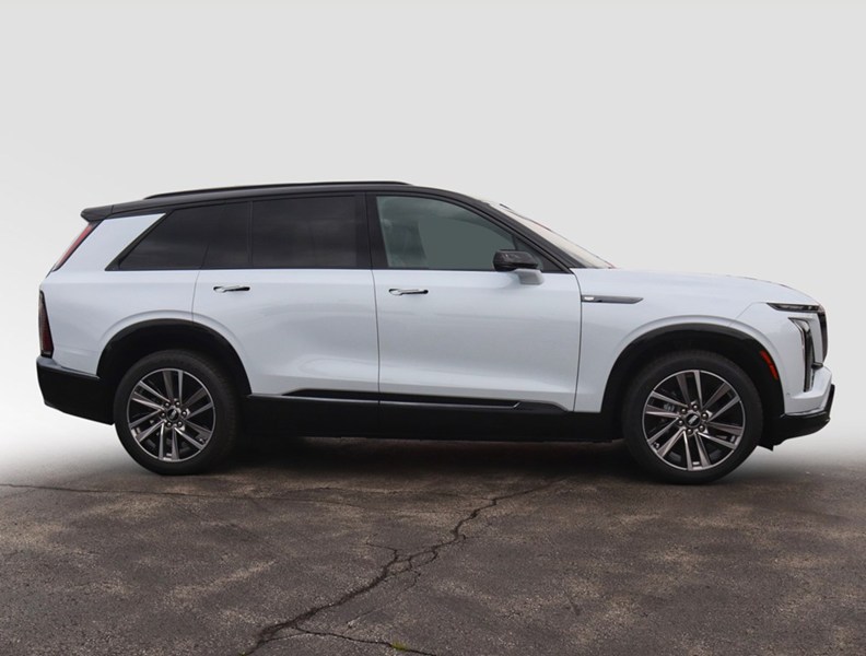 2027 Cadillac VISTIQ AWD 4dr Sport