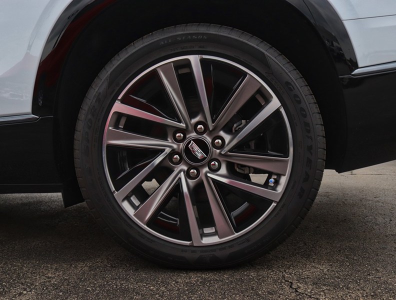 2027 Cadillac VISTIQ AWD 4dr Sport