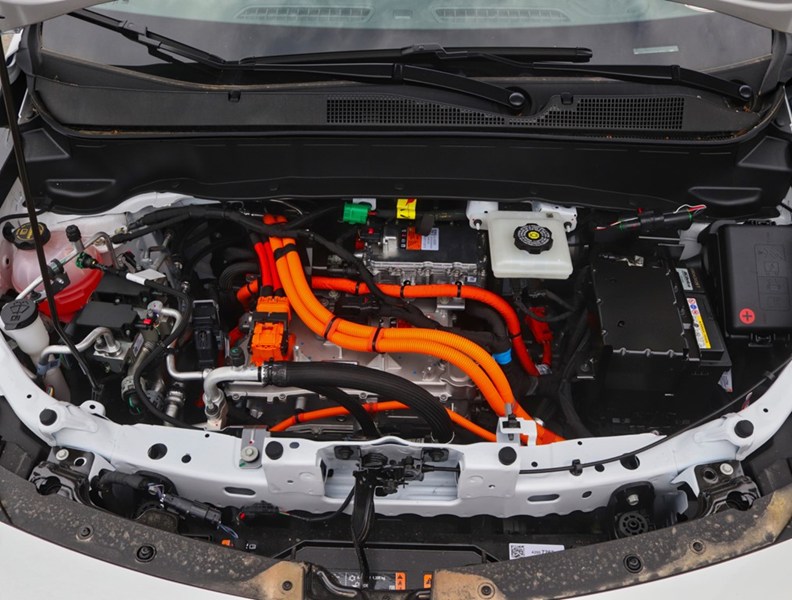 2027 Chevrolet Bolt FWD 4dr LT