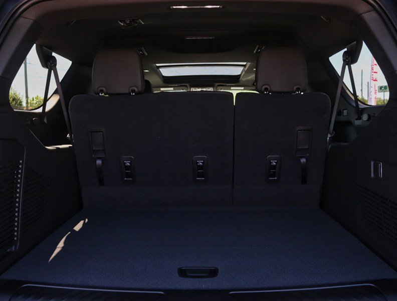 2026 Chevrolet Suburban 4WD 4dr LT