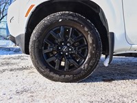 2023 Nissan Frontier SV | 4x4 | 3.8L | Crew Cab | MIDNIGHT EDITION