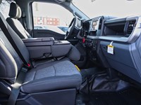 2024 FORD SUPER DUTY F-550 DRW XL 4WD Crew Cab 203