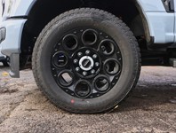 2027 Ford Super Duty F-250 SRW LARIAT | 4X4 | 6.7L | BLK PKG | ROOF | TLGT STEP
