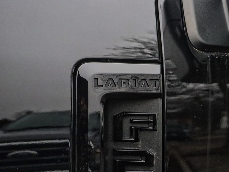 2022 Ford F-250 LARIAT | 4X4 | 7.3L | BLK PK | ROOF | FX4 | 20s