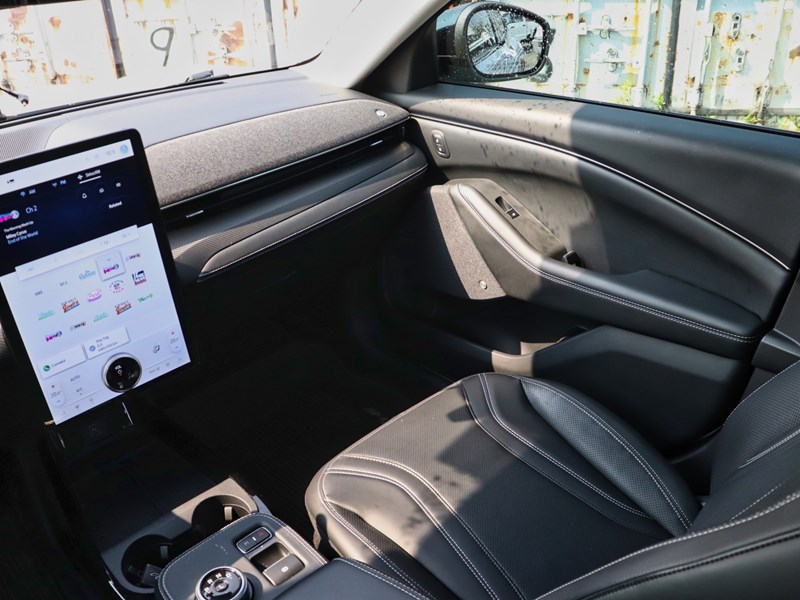 2022 Ford Mustang Mach-E Premium | RWD | EXT BATT | 360 | GLASS ROOF | NAV