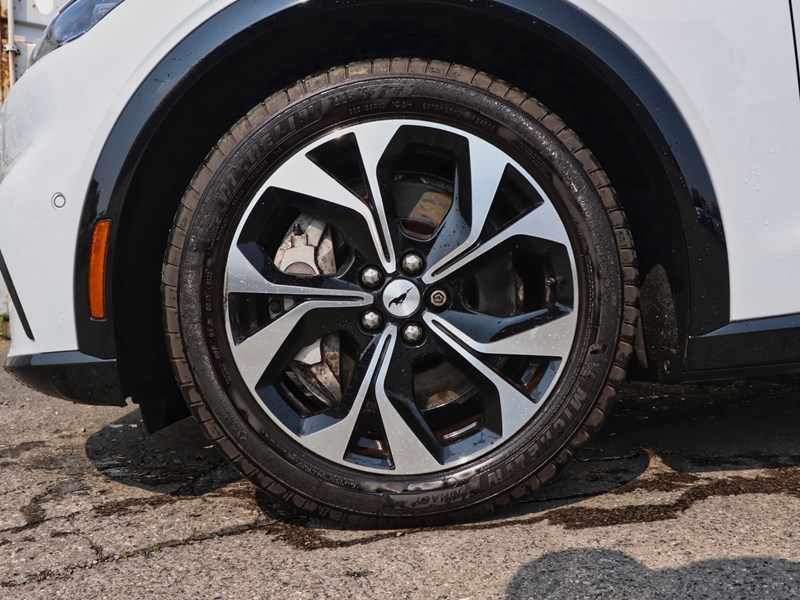 2022 Ford Mustang Mach-E Premium | RWD | EXT BATT | 360 | GLASS ROOF | NAV