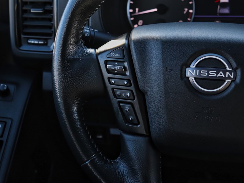 2023 Nissan Frontier SV | 4x4 | 3.8L | Crew Cab | MIDNIGHT EDITION