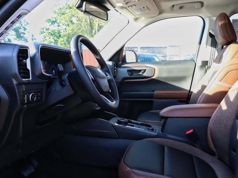 2025 Ford Bronco Sport Outer Banks | 4x4 | 1.5L | TECH PKG | ROOF | RUBB