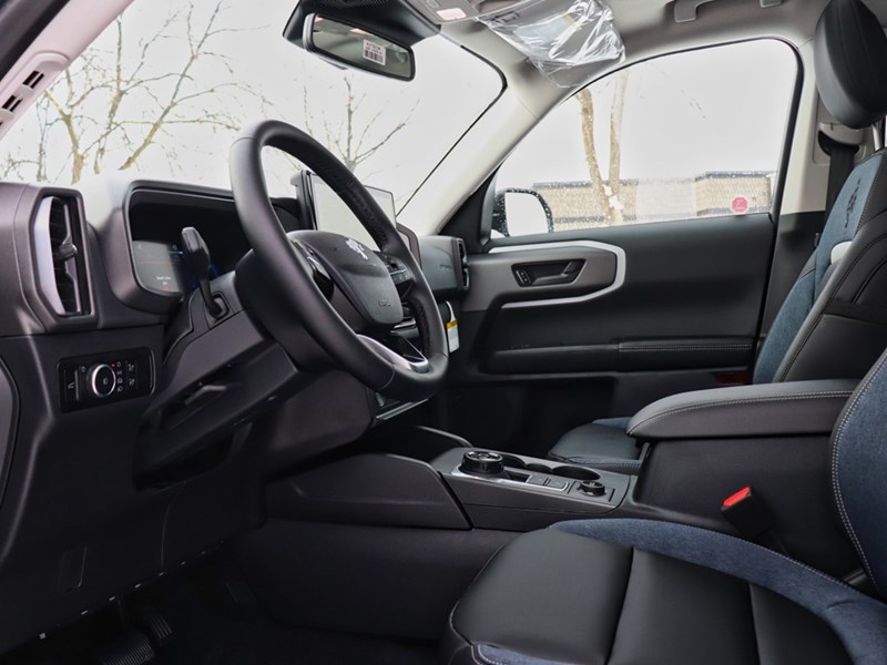 2025 Ford Bronco Sport Outer Banks | 4x4 | 1.5L | TECH | ROOF | CRGO MGMN