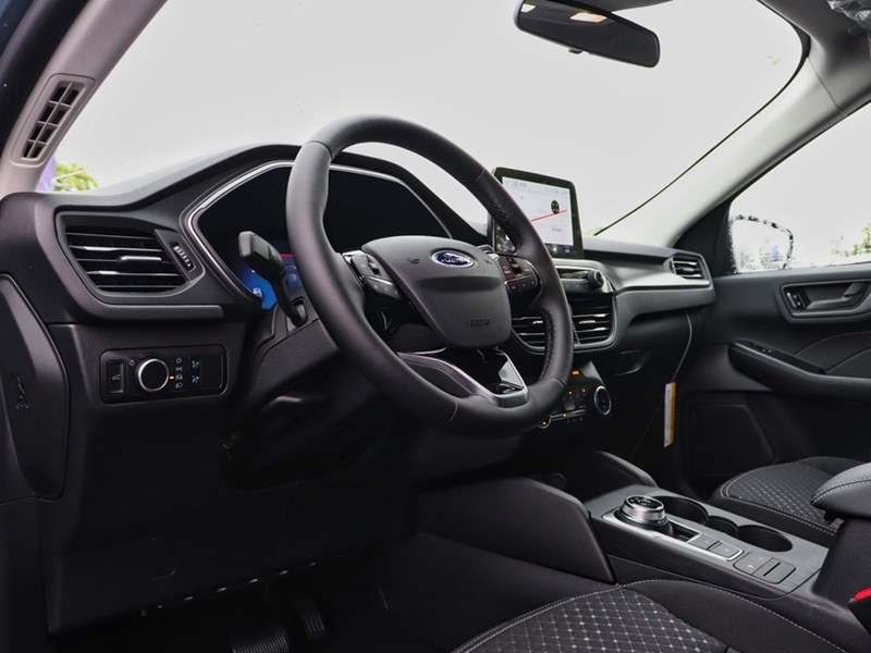 2025 Ford Escape Active | AWD | 1.5L | PWR LIFTGATE | REAR PARK SEN