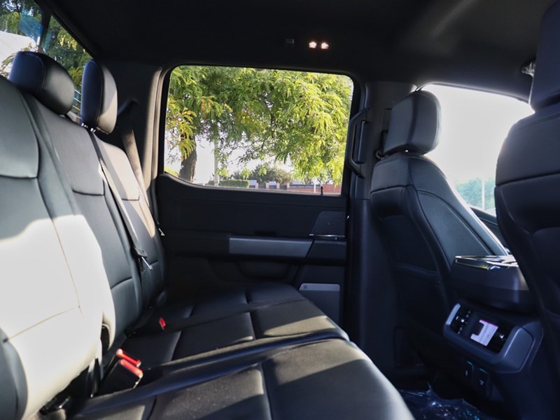 2025 Ford F-150 XLT | 4X4 | HYBRID | 303A | BLK PK PLUS | 20s