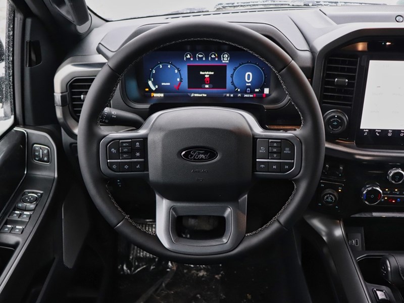 2025 Ford F-150 LARIAT | 4X4 | 3.5L | 501A | BLK PKG | TOW/HAUL