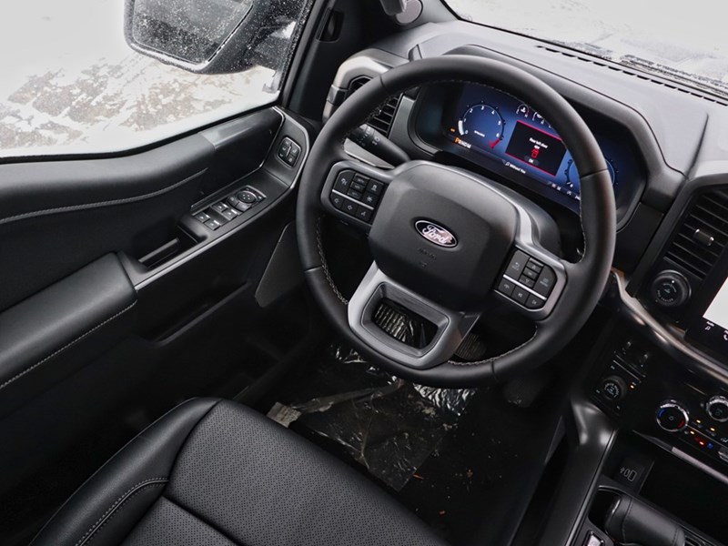 2025 Ford F-150 LARIAT | 4X4 | 3.5L | 501A | BLK PKG | TOW/HAUL