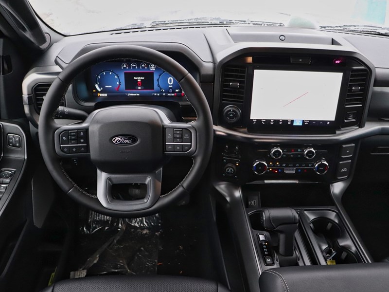 2025 Ford F-150 LARIAT | 4X4 | 3.5L | 501A | BLK PKG | TOW/HAUL