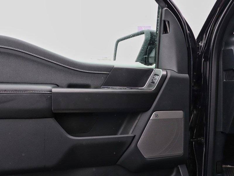 2025 Ford F-150 LARIAT | 4X4 | 3.5L | 501A | BLK PKG | TOW/HAUL