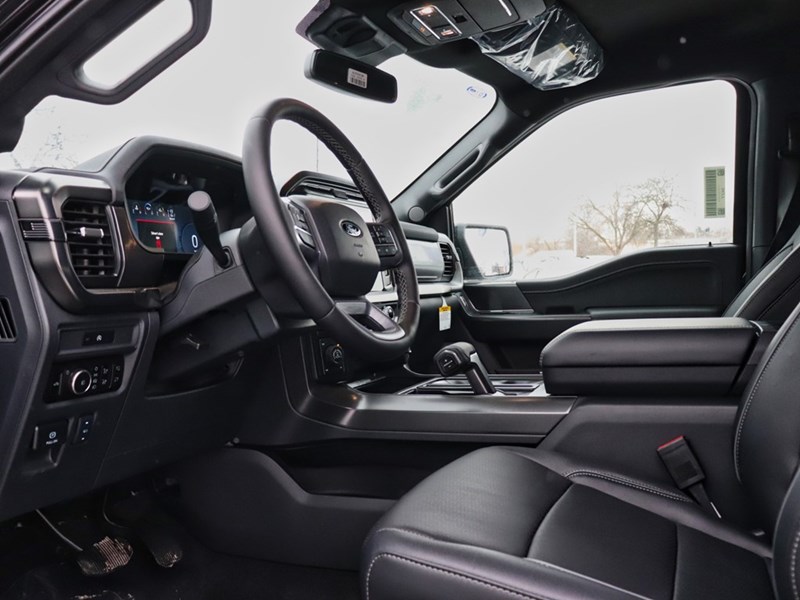 2025 Ford F-150 LARIAT | 4X4 | 3.5L | 501A | BLK PKG | TOW/HAUL