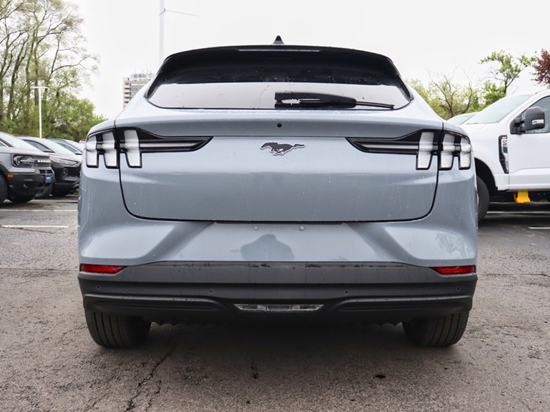 2025 Ford Mustang Mach-E Premium | AWD | EXT BAT | GLASS ROOF | MB PWR CORD