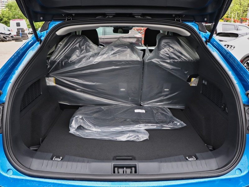 2025 Ford Mustang Mach-E Select | AWD | EXT BAT | COMF PKG | MB PWR CORD