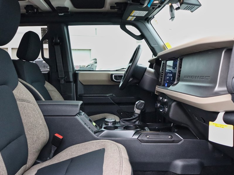 2026 Ford Bronco Big Bend | 4X4 | 2.3L | HARD TOP | BLK PK | 17s